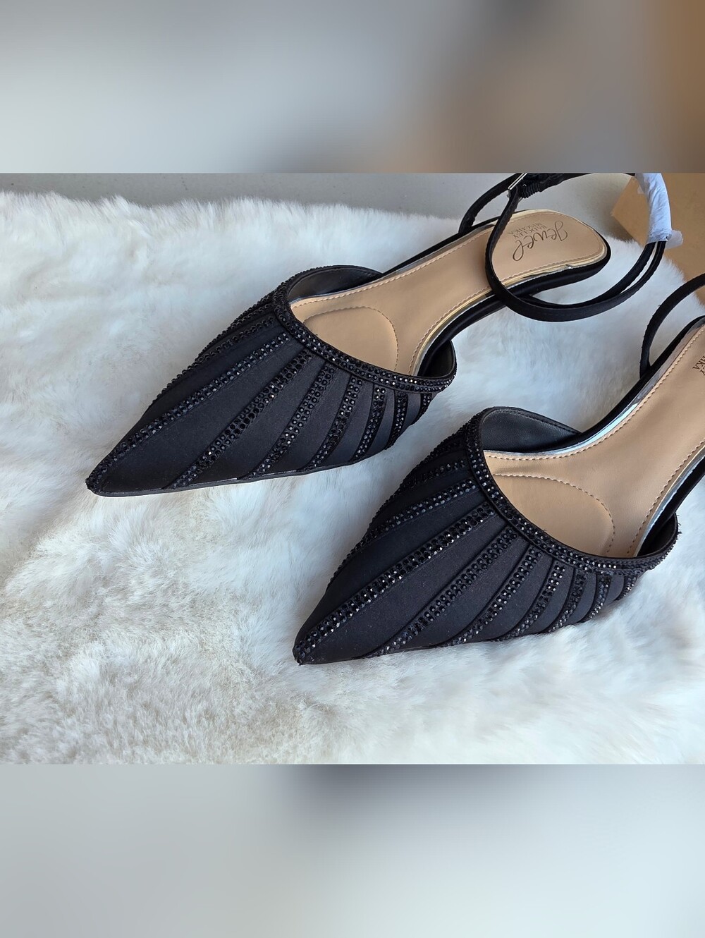 Jewel Badgley Mischka Women's Fable Evening Pumps - Black Satin, 7.5 - Picture 3 of 7